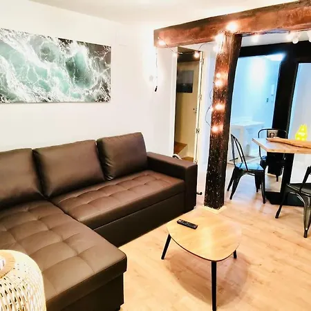 Moderno En Centro De Apartment